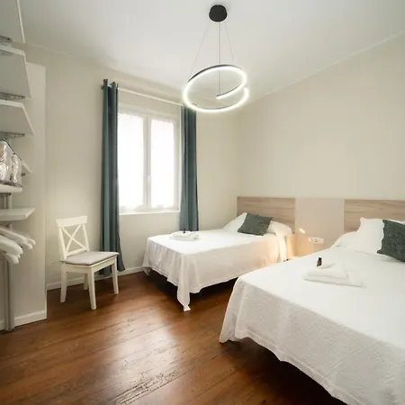 Con Garaje En El Centro De