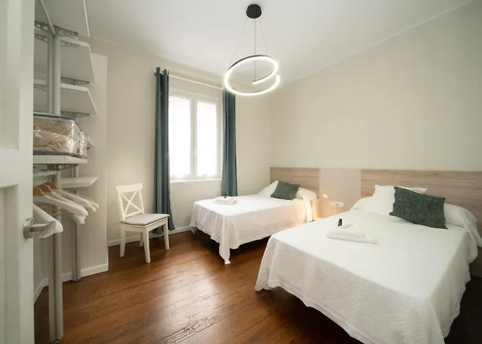 Con Garaje En El Centro De