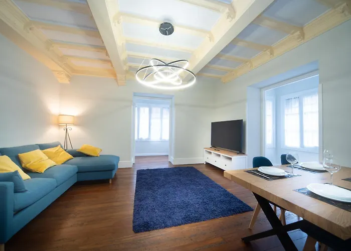 Con Garaje En El Centro De Апартаменты