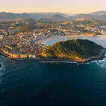 Con Garaje En El Centro De Zumaia